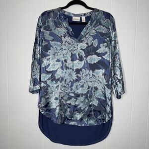 Chico’s Women’s Frosted Floral Jamille Floral Top Blue Size 1 Medium